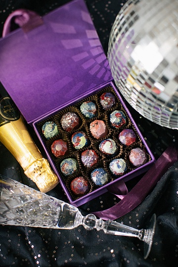 Подарочный набор «Космос» из 16 конфет