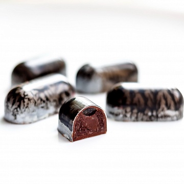 Шоколадная конфета ручной работы «Пилюля»
